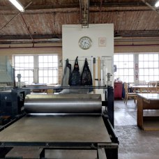 Kala Art Institute has a huge printshop for intaglio, letterpress, screenprinting, lithography, digital media, and darkroom processes.